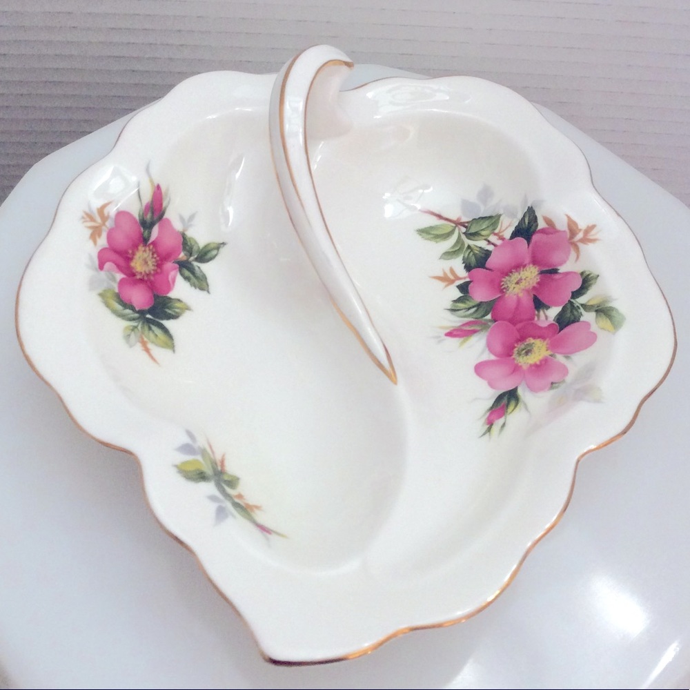 Vintage Royal Albert Prairie Rose split leaf dish